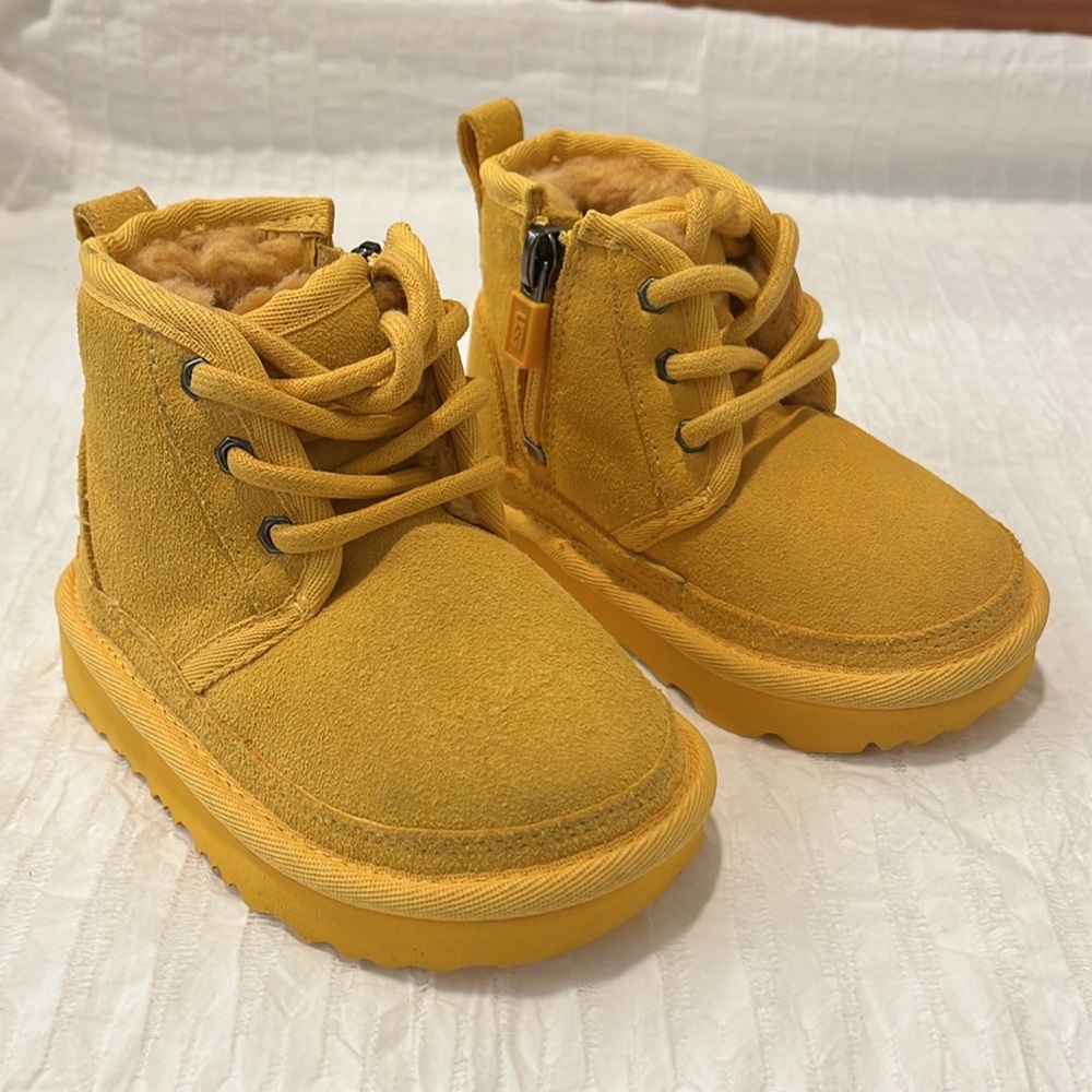 UGG NEUMEL II kids toddler boots shoe lace inner Sherpa lined treadlite‎ size 6c - Picture 3 of 14